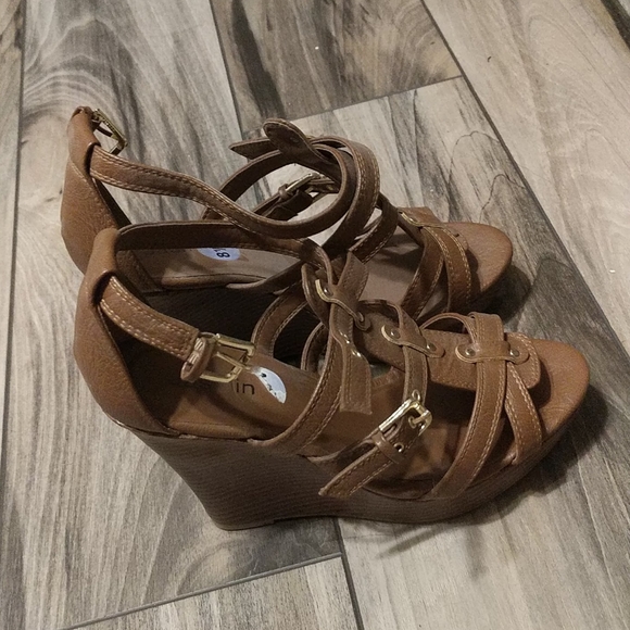 Shoes - Picture 2 of 2